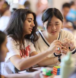 SUMaC students in workshop